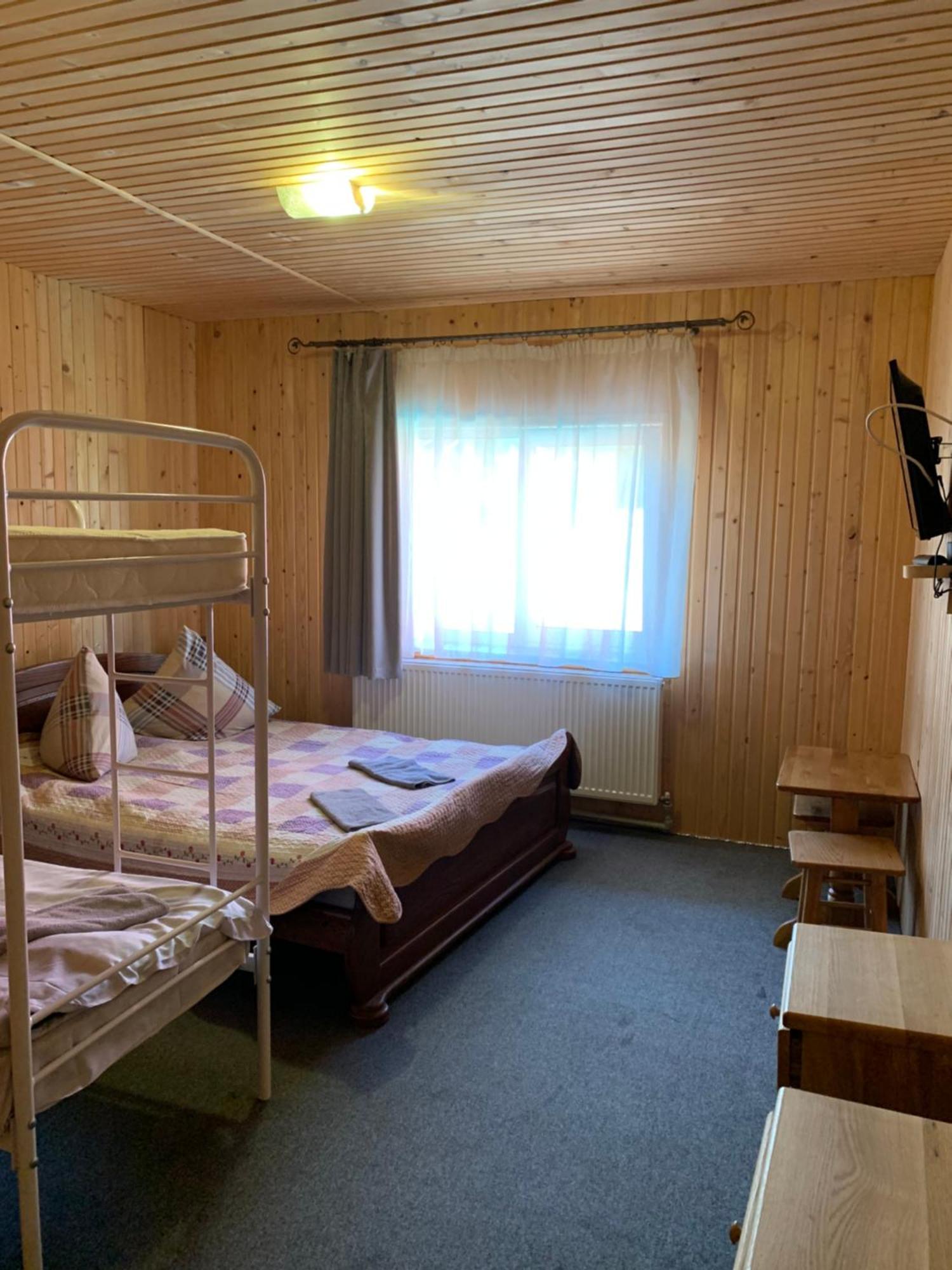 Hotel Novoe Shale Яблуниця Екстериор снимка